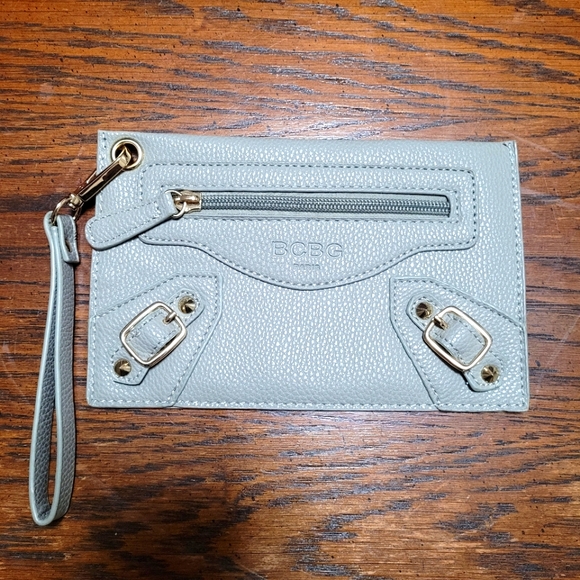 BCBG Handbags - BCBG WRISTLET NWOT
